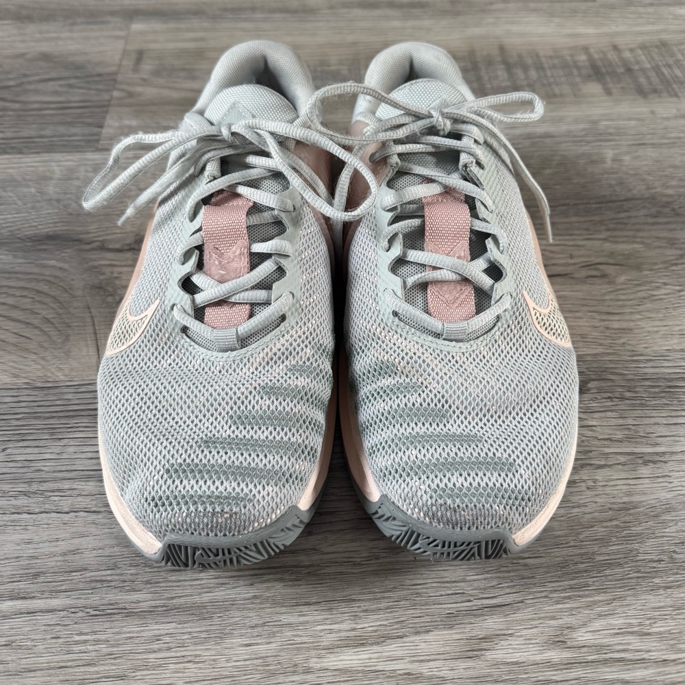 Nike Women's Size 10 Metcon 9 Training Shoes -Guava Ice-